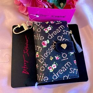 NWT Betsey Johnson Black Floral Peggable Wallet